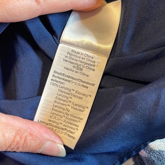 J. Crew Tie-neck tiered dress in scattered peony print Navy White Purple Size Sm - Picture 9 of 11